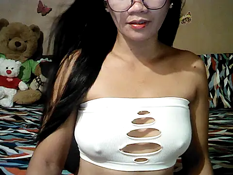 Snapshot of Mia_Rein chatting on 06/26/26, 01:50 Mia Rein online show from 06/26/26, 01:50