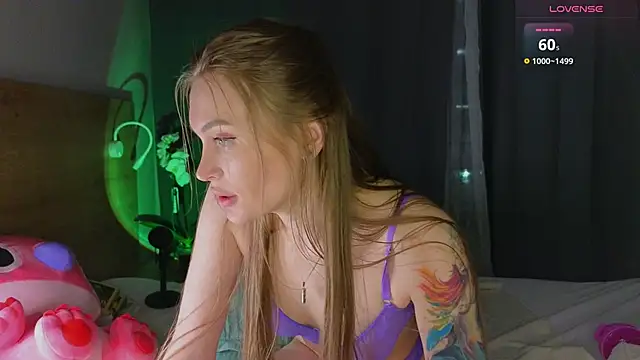 Snapshot of Russian_sexy_girl1 chatting on 03/15/25, 11:28 Russian sexy girl1 online show from 03/15/25, 11:28