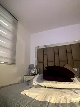 Amber Parker online show from 12/05/25, 01:43