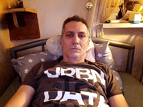 Lajostxh online show from 03/04/26, 08:55