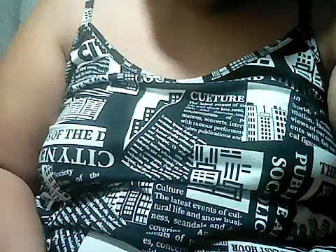 Snapshot of Sexyhorney4u chatting on 05/26/26, 07:45 Sexyhorney4u online show from 05/26/26, 07:45
