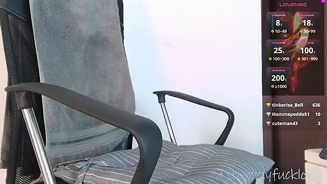 Snapshot of tommylongxx chatting on 01/29/25, 03:33 tommylongxx online show from 01/29/25, 03:33