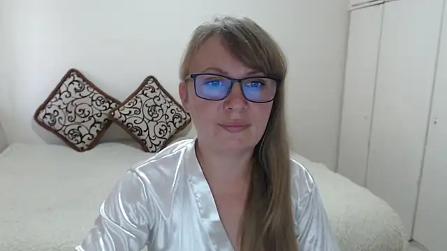 MargotLot online show from 06/12/26, 02:15