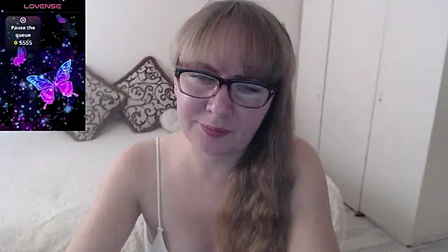 MargotLot online show from 11/29/25, 07:19