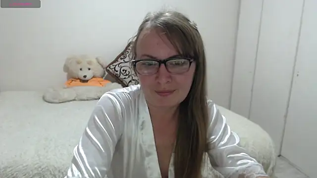 MargotLot online show from 04/22/26, 02:02