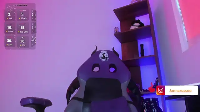 EmmaRusso online show from 04/04/26, 07:53