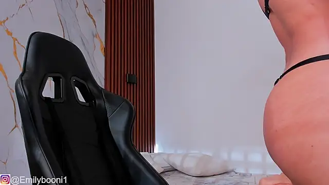 EmilyBoonny1 online show from 12/01/25, 08:32