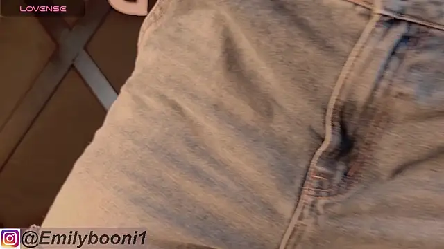 EmilyBoonny1 online show from 02/18/25, 08:25