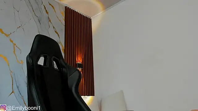 EmilyBoonny1 online show from 11/28/25, 07:03