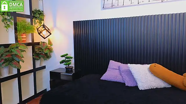 Ivy Gail online show from 10/08/25, 04:47