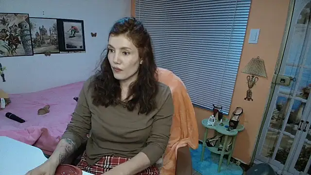 jrcamila online show from 10/05/25, 08:43