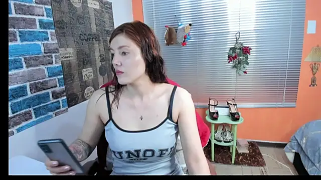 jrcamila online show from 12/17/25, 03:06