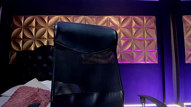 Laurenhillcute14 online show from 03/25/26, 07:35