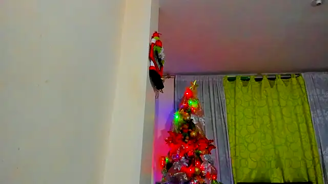 Snapshot of horny__molly_ chatting on 12/10/24, 02:16 horny molly online show from 12/10/24, 02:16