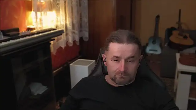Mosiadz1975 online show from 02/20/25, 01:03