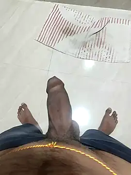 Snapshot of hOrnybOy_369 chatting on 12/10/24, 07:11 hOrnybOy 369 online show from 12/10/24, 07:11