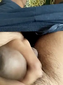 Snapshot of hOrnybOy_369 chatting on 02/13/25, 09:30 hOrnybOy 369 online show from 02/13/25, 09:30