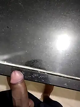 Snapshot of hOrnybOy_369 chatting on 12/28/24, 11:16 hOrnybOy 369 online show from 12/28/24, 11:16