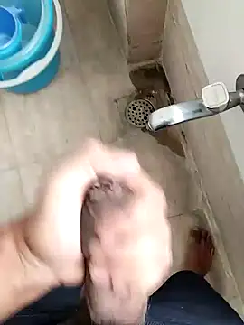 Snapshot of hOrnybOy_369 chatting on 12/24/24, 10:11 hOrnybOy 369 online show from 12/24/24, 10:11