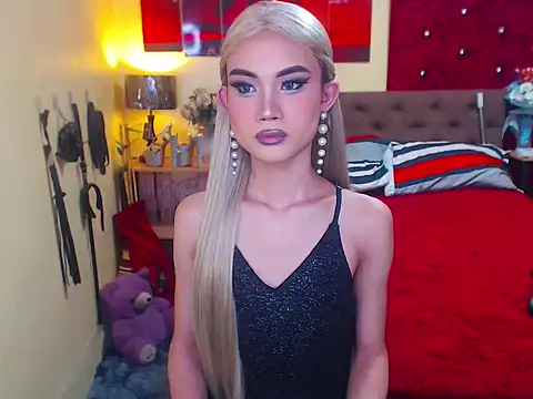 MeatyhorsecockMistress online show from 11/11/25, 06:52