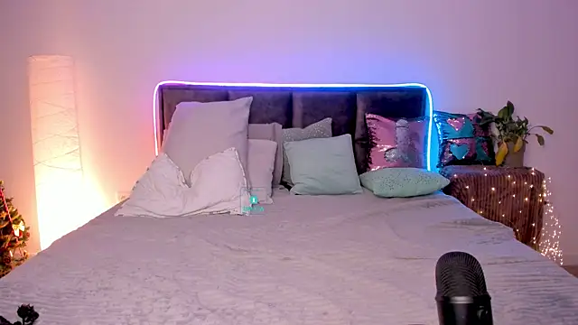 AlexRoseLiRed online show from 02/03/25, 07:52