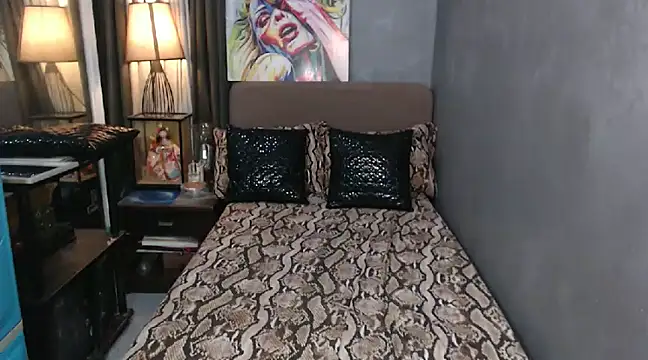 MajaSalvador online show from 01/06/25, 07:56