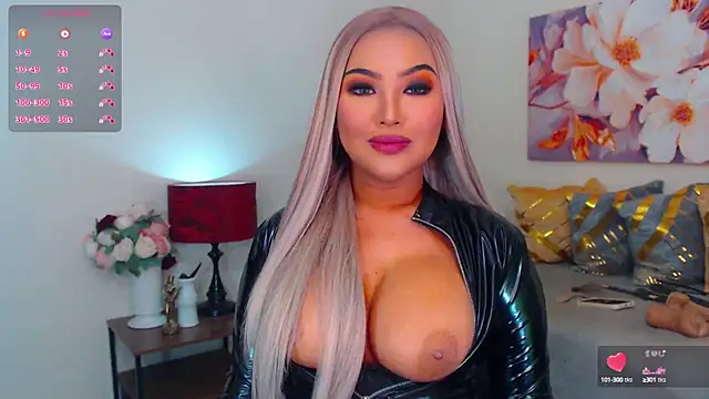 HugeCock Savanna online show from 09/19/25, 11:20