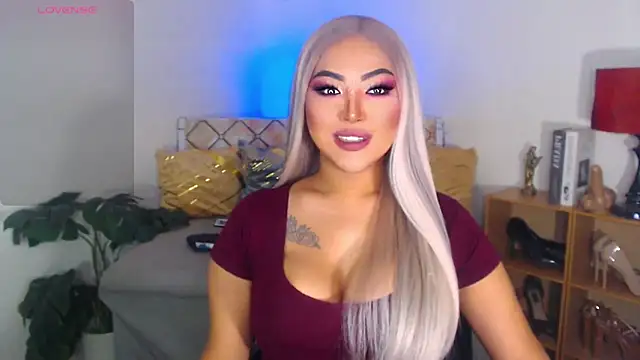 HugeCock Savanna online show from 11/13/25, 09:40