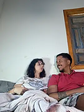 Snapshot of myamillor chatting on 11/12/25, 02:54 myamillor online show from 11/12/25, 02:54