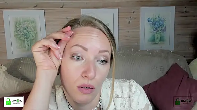 Queenymel online show from 09/20/25, 03:17