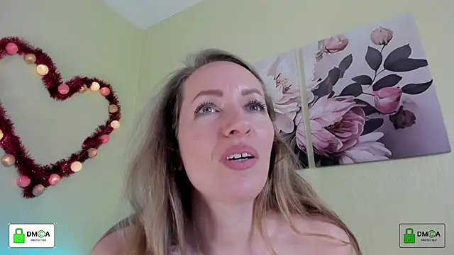 Queenymel online show from 03/02/25, 09:41