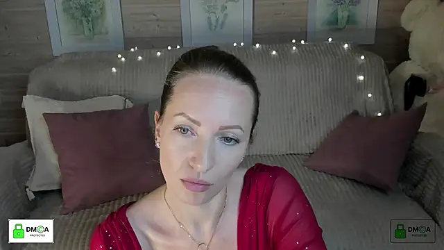 Queenymel online show from 10/24/25, 05:01