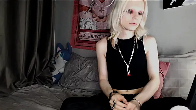 Alien Bella online show from 05/13/26, 11:12