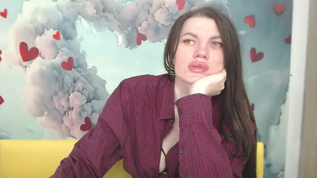 Snapshot of MilaLoona chatting on 02/14/25, 10:17 MilaLoona online show from 02/14/25, 10:17