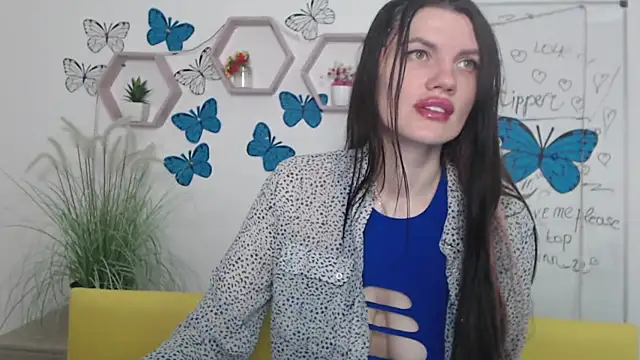 Snapshot of MilaLoona chatting on 03/15/25, 06:58 MilaLoona online show from 03/15/25, 06:58