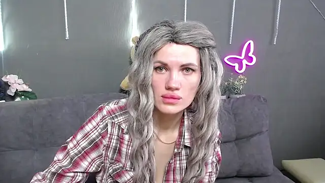 MilaLoona online show from 03/26/26, 07:50