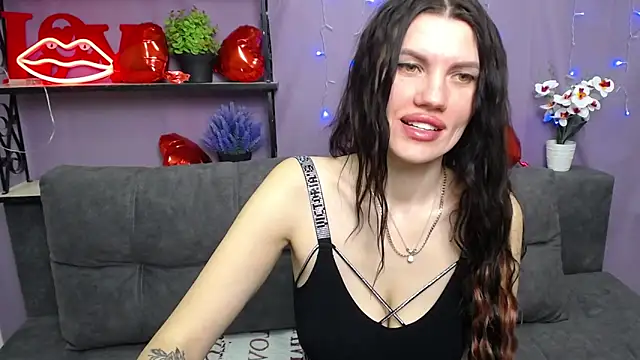 Snapshot of MilaLoona chatting on 03/09/25, 07:23 MilaLoona online show from 03/09/25, 07:23