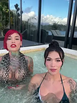 divavirtual11 online show from 12/15/25, 09:53