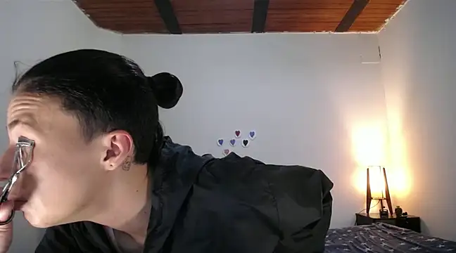 Snapshot of Cocain_Atenea chatting on 02/15/25, 07:17 Cocain Atenea online show from 02/15/25, 07:17