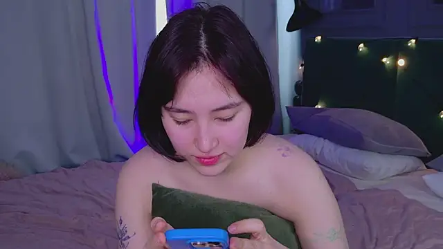 Snapshot of So_audrey chatting on 03/17/25, 09:01 So audrey online show from 03/17/25, 09:01