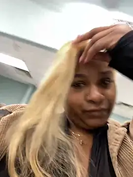 Snapshot of BigFineSelena chatting on 03/15/25, 02:01 BigFineSelena online show from 03/15/25, 02:01