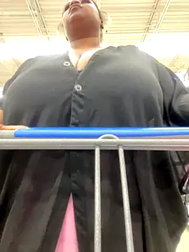 Snapshot of BigFineSelena chatting on 10/07/25, 12:39 BigFineSelena online show from 10/07/25, 12:39