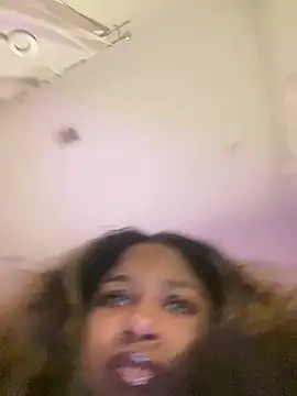 Snapshot of BigFineSelena chatting on 02/03/26, 04:10 BigFineSelena online show from 02/03/26, 04:10