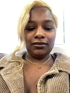 Snapshot of BigFineSelena chatting on 03/14/25, 04:40 BigFineSelena online show from 03/14/25, 04:40