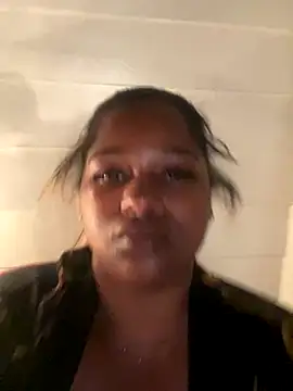 Snapshot of BigFineSelena chatting on 10/13/25, 03:52 BigFineSelena online show from 10/13/25, 03:52