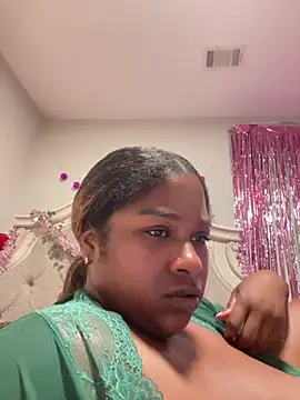 Snapshot of BigFineSelena chatting on 07/03/26, 10:11 BigFineSelena online show from 07/03/26, 10:11