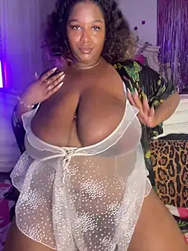 BigFineSelena online show from 05/17/26, 03:50