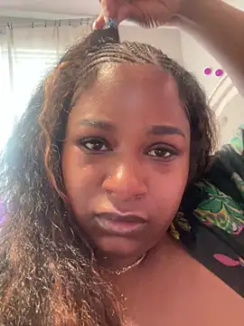 BigFineSelena online show from 05/25/26, 04:28