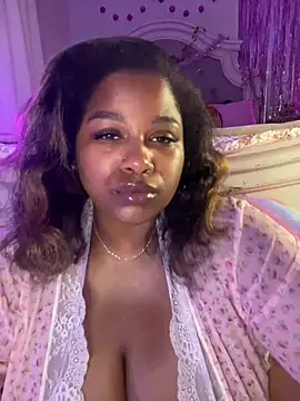 Snapshot of BigFineSelena chatting on 03/31/26, 06:37 BigFineSelena online show from 03/31/26, 06:37