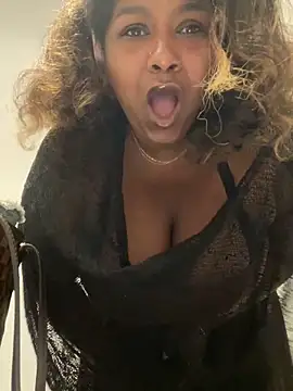 Snapshot of BigFineSelena chatting on 04/14/26, 02:55 BigFineSelena online show from 04/14/26, 02:55